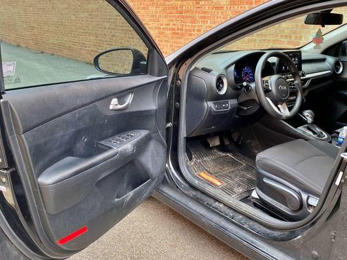 Aurora Black 2019 Kia Forte LXS IVT