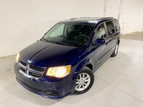 Photo 4 of 32 of 2014 Dodge Grand Caravan SXT