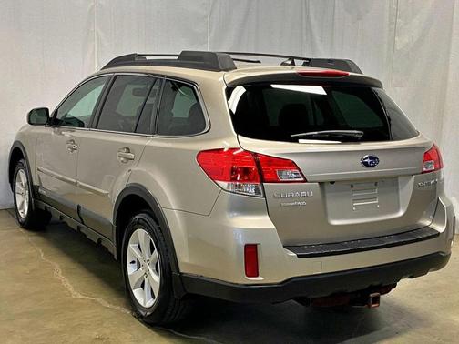 Tan 2014 Subaru Outback 2.5i Premium