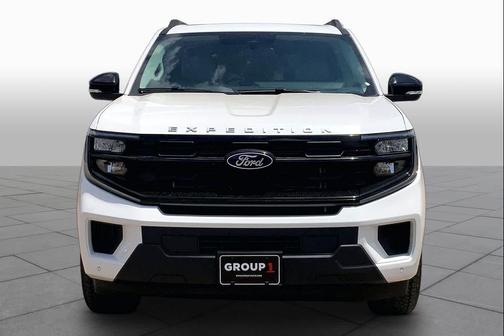 Star White Metallic Tri-Coat 2026 Ford Expedition Active