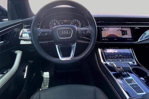 Mythos Black Metallic 2022 Audi Q8 55 Premium Plus