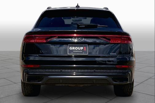 Mythos Black Metallic 2022 Audi Q8 55 Premium Plus