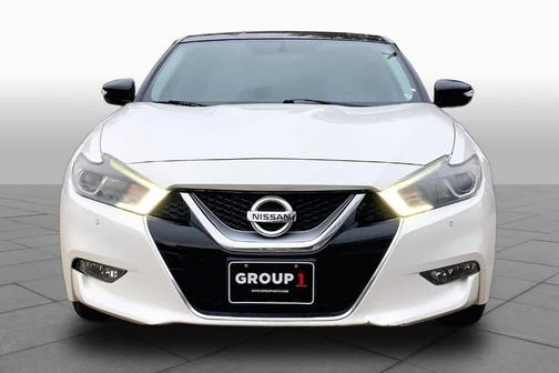 White 2017 Nissan Maxima 3.5 SL