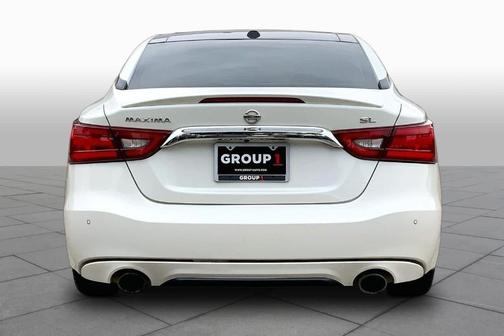 White 2017 Nissan Maxima 3.5 SL