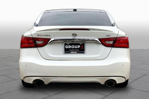 White 2017 Nissan Maxima 3.5 SL