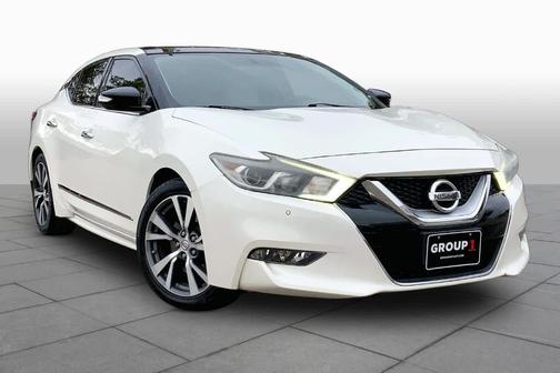 White 2017 Nissan Maxima 3.5 SL