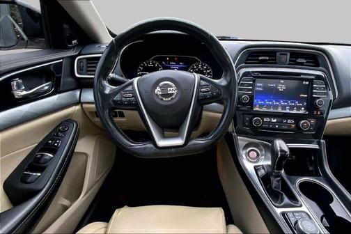 White 2017 Nissan Maxima 3.5 SL