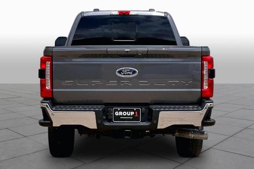 Carbonized Gray 2026 Ford F-350 Lariat Super Duty