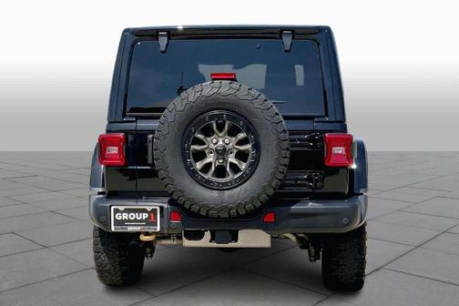 Black Clearcoat 2023 Jeep Wrangler Rubicon 392