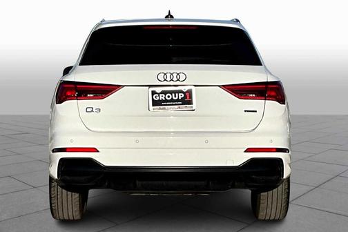2022 Audi Q3 45 S line Premium