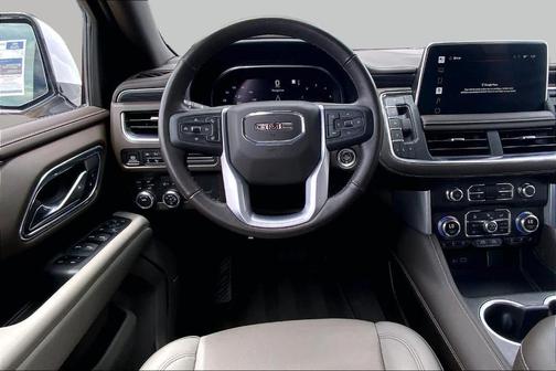 Summit White 2022 GMC Yukon SLT