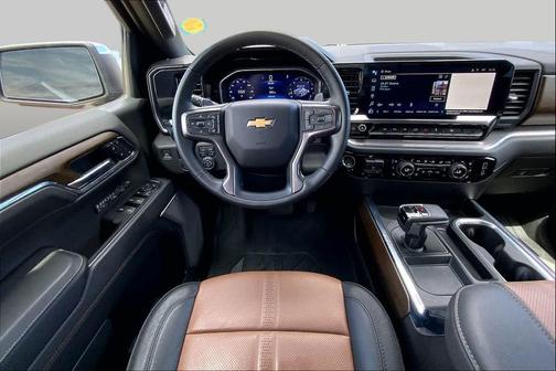 Dark Ash Metallic 2024 Chevrolet Silverado 1500 High Country