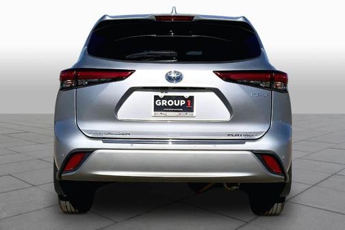 Celestial Silver Metallic 2020 Toyota Highlander Hybrid Platinum