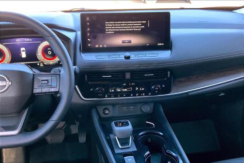 2025 Nissan Rogue Platinum