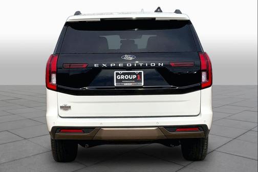 Star White Metallic Tri-Coat 2026 Ford Expedition King Ranch