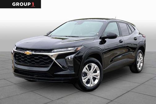 Mosaic Black Metallic 2025 Chevrolet Trax LS