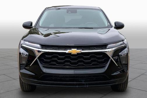 Mosaic Black Metallic 2025 Chevrolet Trax LS