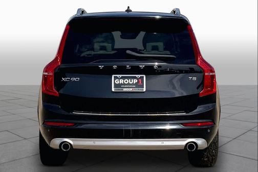Onyx Black Metallic 2019 Volvo XC90 T5 Momentum