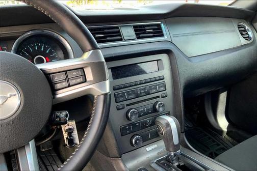 2014 Ford Mustang V6