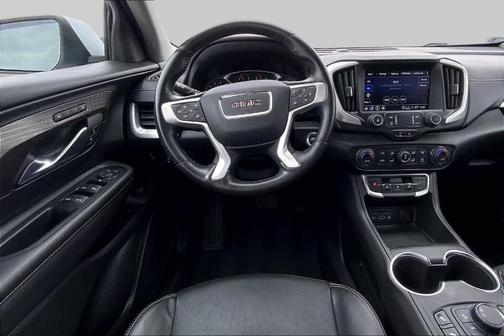 Summit White 2022 GMC Terrain SLT