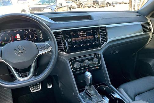 2022 Volkswagen Atlas Cross Sport 3.6L V6 SEL Premium R-Line
