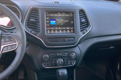 2022 Jeep Cherokee Latitude Lux