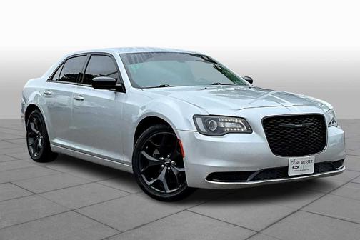 2023 Chrysler 300 Touring