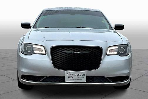 2023 Chrysler 300 Touring