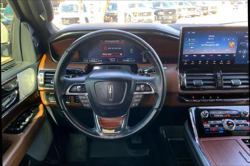 2022 Lincoln Navigator L Reserve