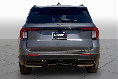 Carbonized Gray Metallic 2026 Ford Explorer ST-Line
