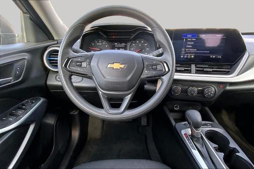 Mosaic Black Metallic 2025 Chevrolet Trax LS