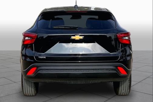 Mosaic Black Metallic 2025 Chevrolet Trax LS