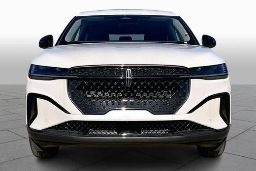 White 2026 Lincoln Nautilus Premiere