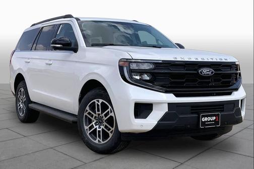 Star White Metallic Tri-Coat 2026 Ford Expedition Active