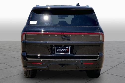 Black 2026 Lincoln Navigator Reserve