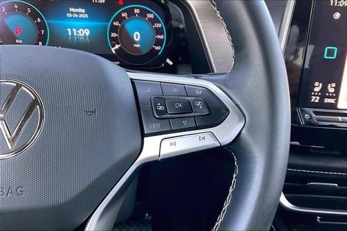 2024 Volkswagen Atlas Cross Sport 2.0T SE w/Technology
