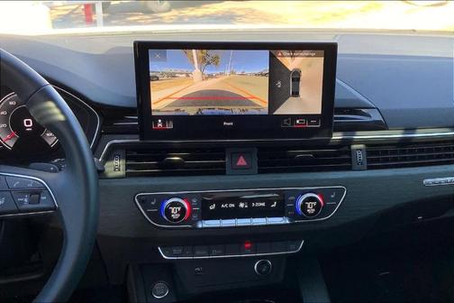 2024 Audi A4 45 S line quattro Premium