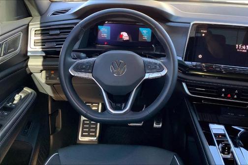 2025 Volkswagen Atlas Cross Sport 2.0T SEL Premium R-Line