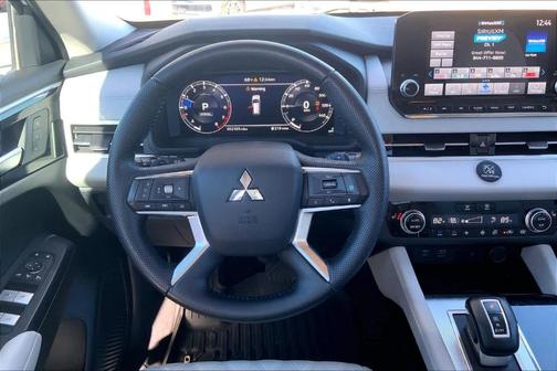 2023 Mitsubishi Outlander SEL