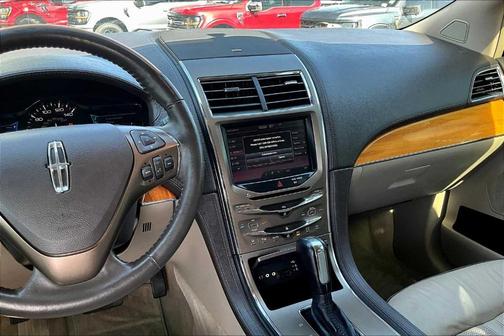 2013 Lincoln MKX Base
