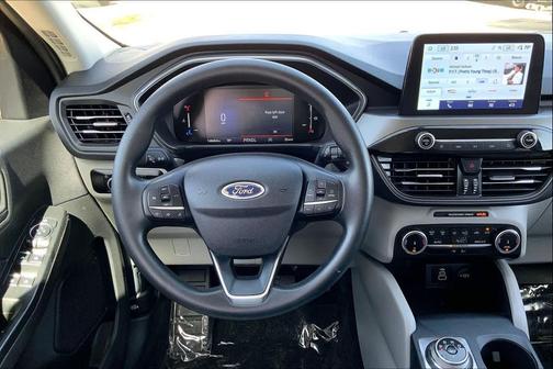 Space Silver 2025 Ford Escape Active