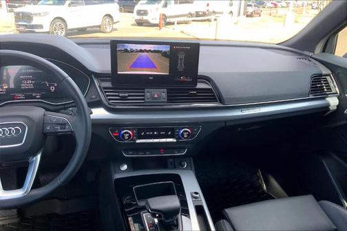2024 Audi Q5 45 S line quattro Premium