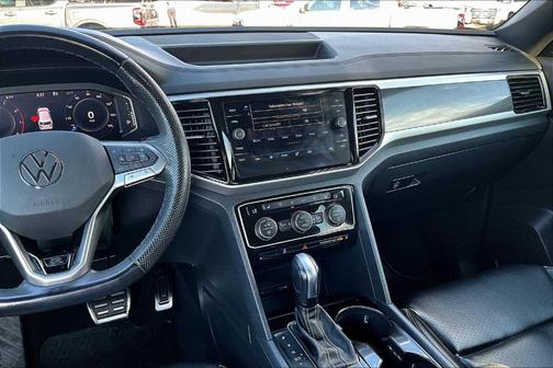 2022 Volkswagen Atlas Cross Sport 3.6L V6 SEL R-Line