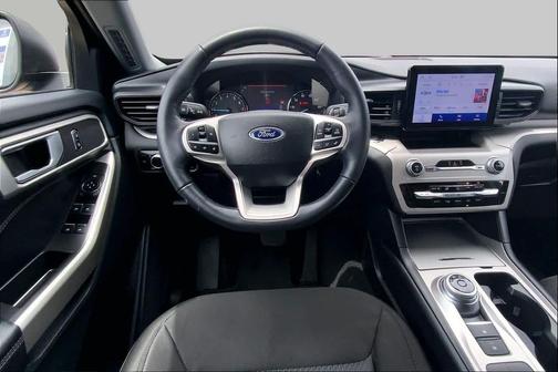 Agate Black Metallic 2023 Ford Explorer XLT