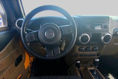 Dozer 2012 Jeep Wrangler Unlimited Rubicon