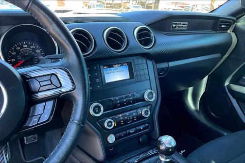 2020 Ford Mustang EcoBoost