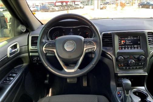 2019 Jeep Grand Cherokee Laredo E