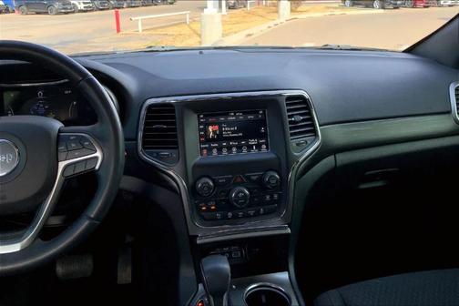 2019 Jeep Grand Cherokee Laredo E