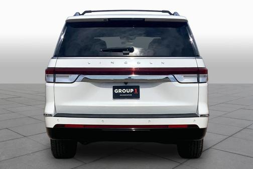 Pristine White 2023 Lincoln Navigator L Reserve