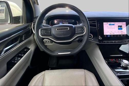 Diamond Black Crystal Pearlcoat 2022 Jeep Wagoneer Series III 4x2